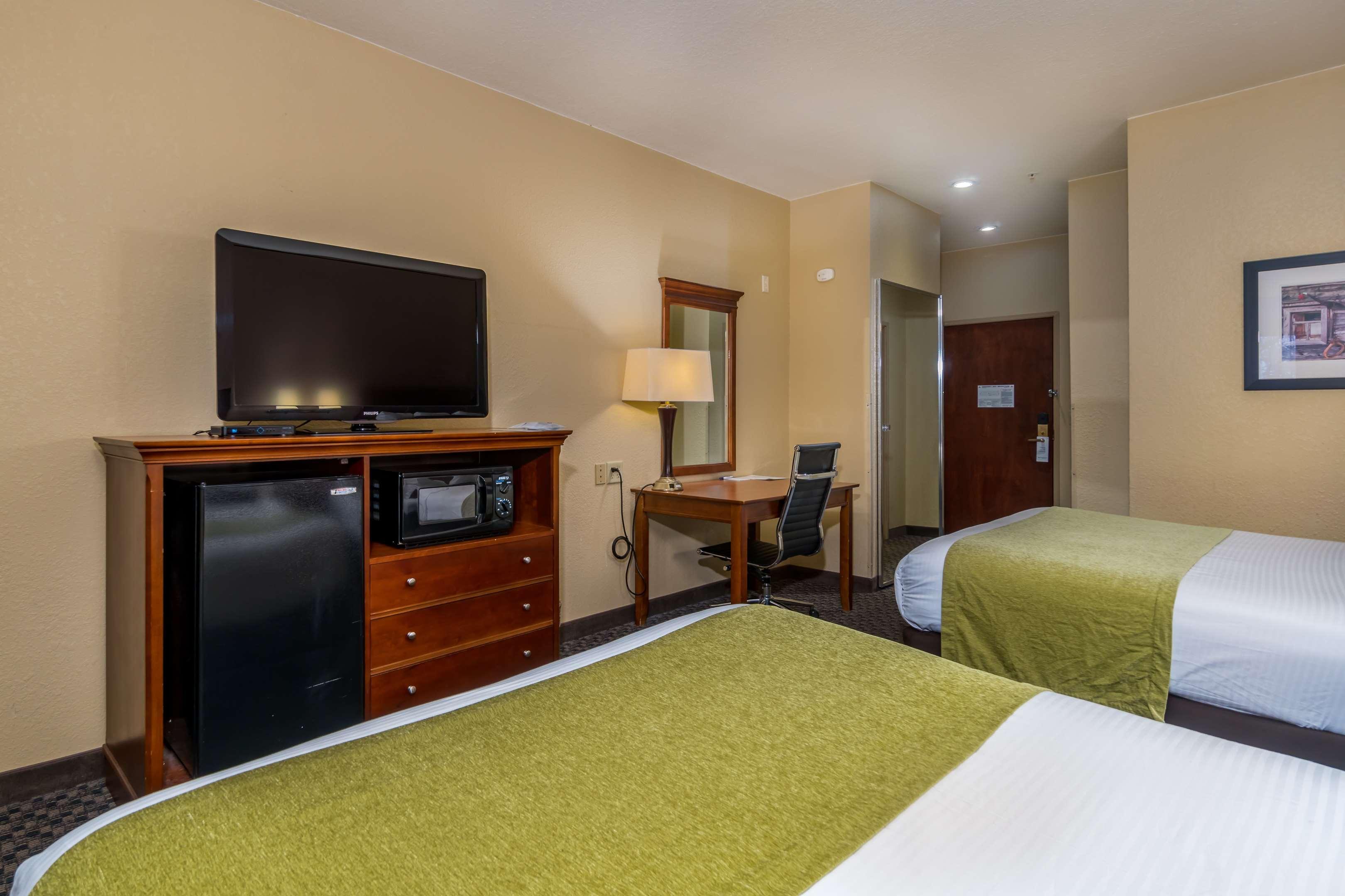 Best Western Plus Shamrock Inn & Suites Bagian luar foto