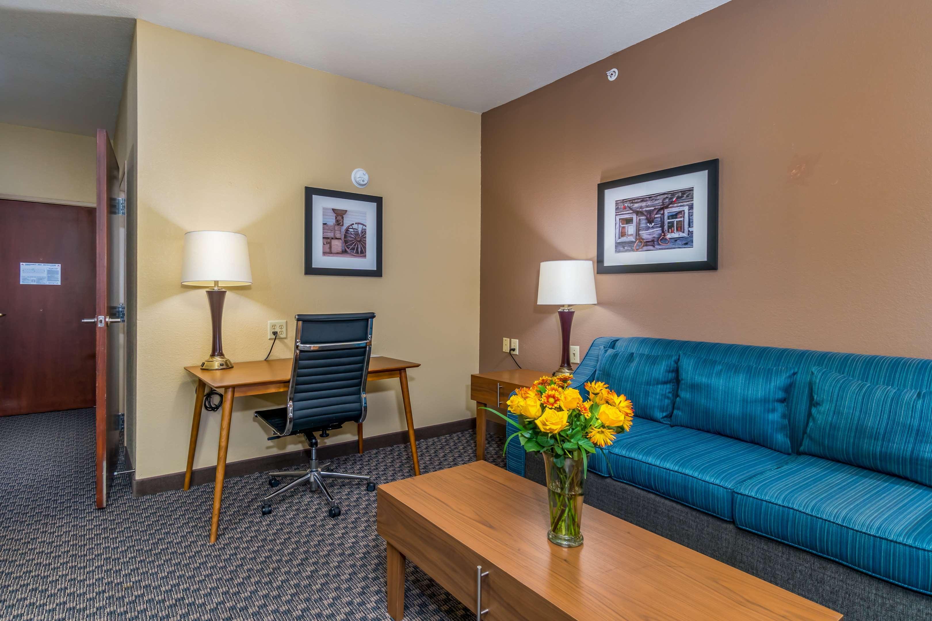 Best Western Plus Shamrock Inn & Suites Bagian luar foto