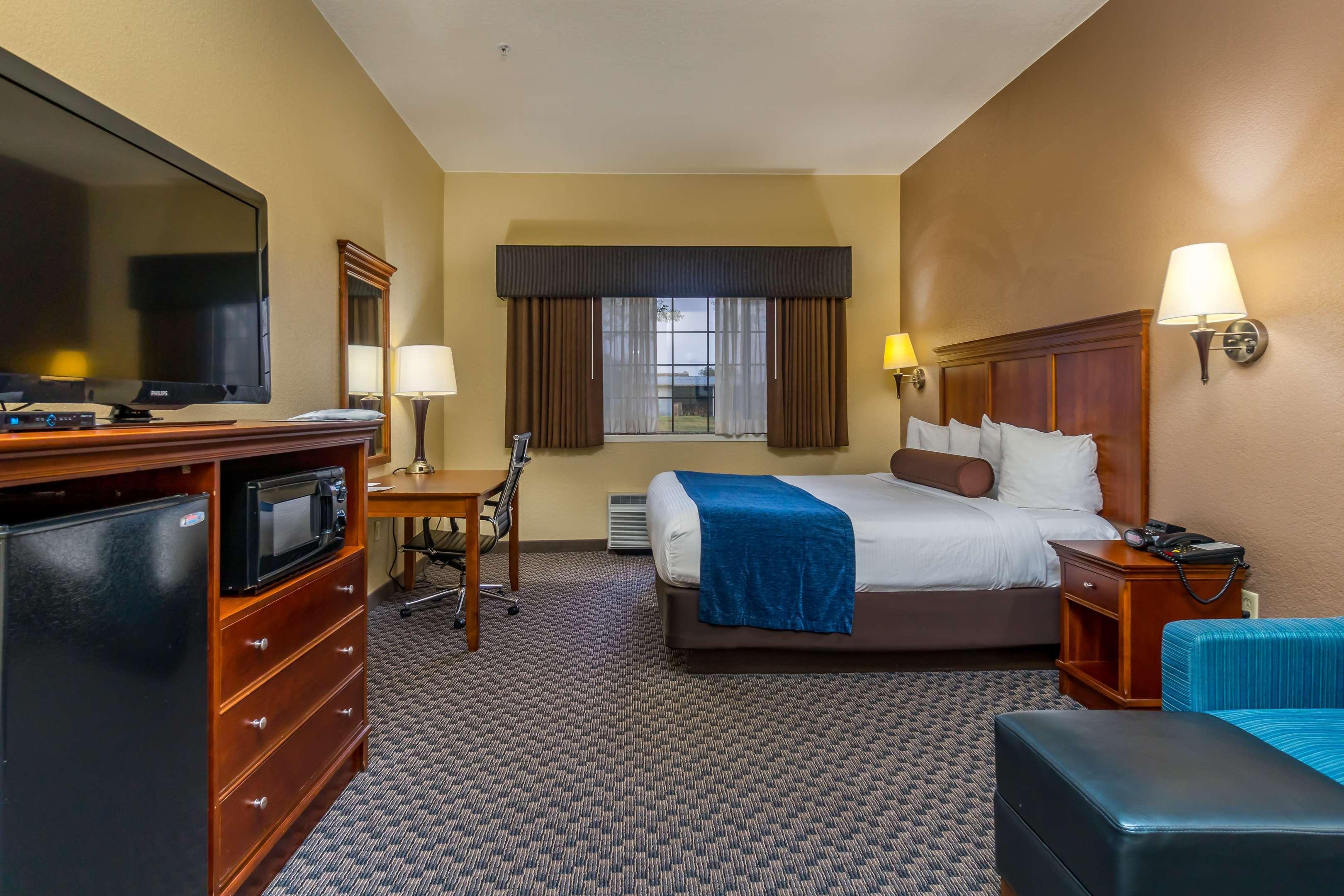 Best Western Plus Shamrock Inn & Suites Bagian luar foto