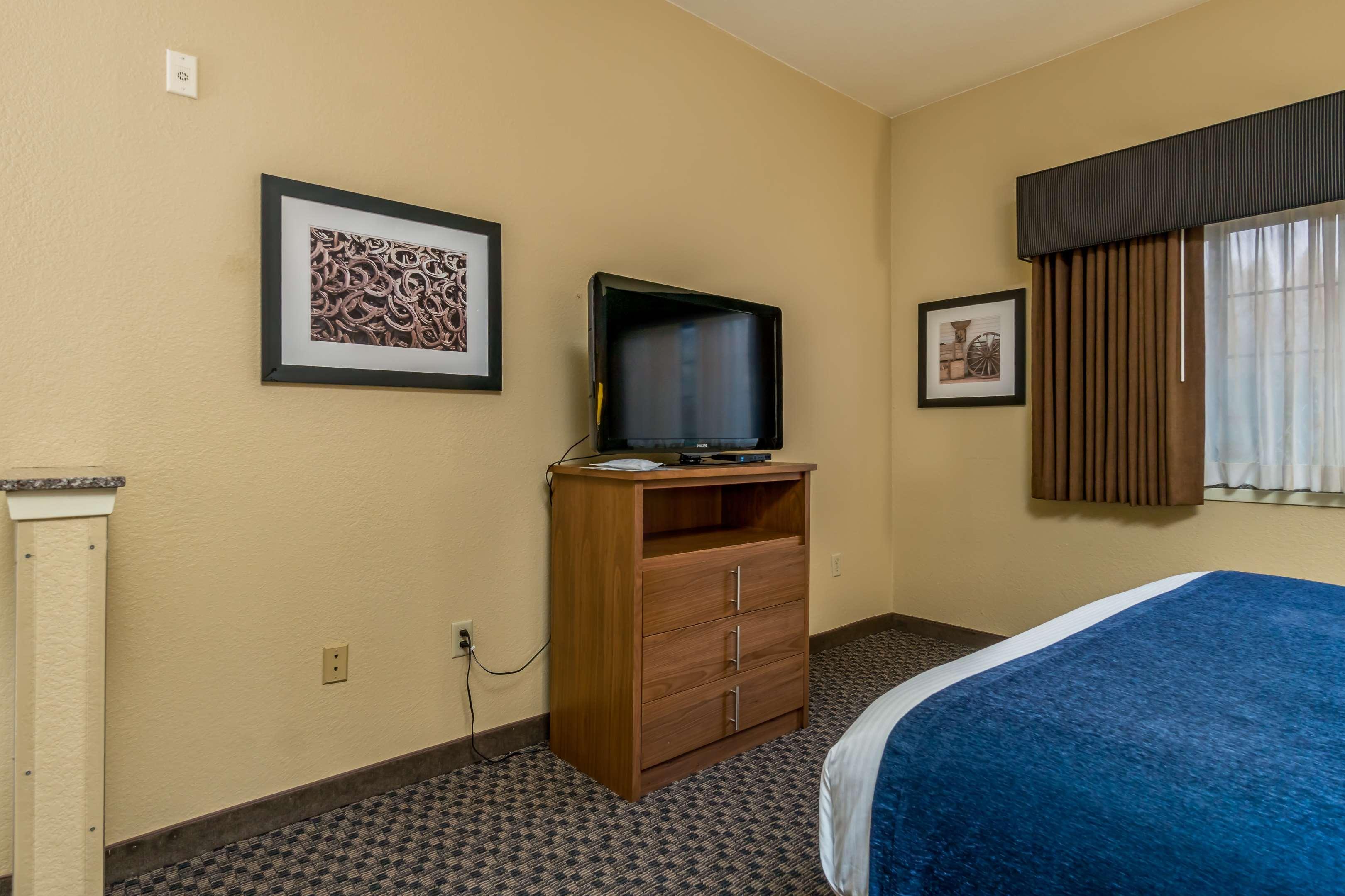 Best Western Plus Shamrock Inn & Suites Bagian luar foto