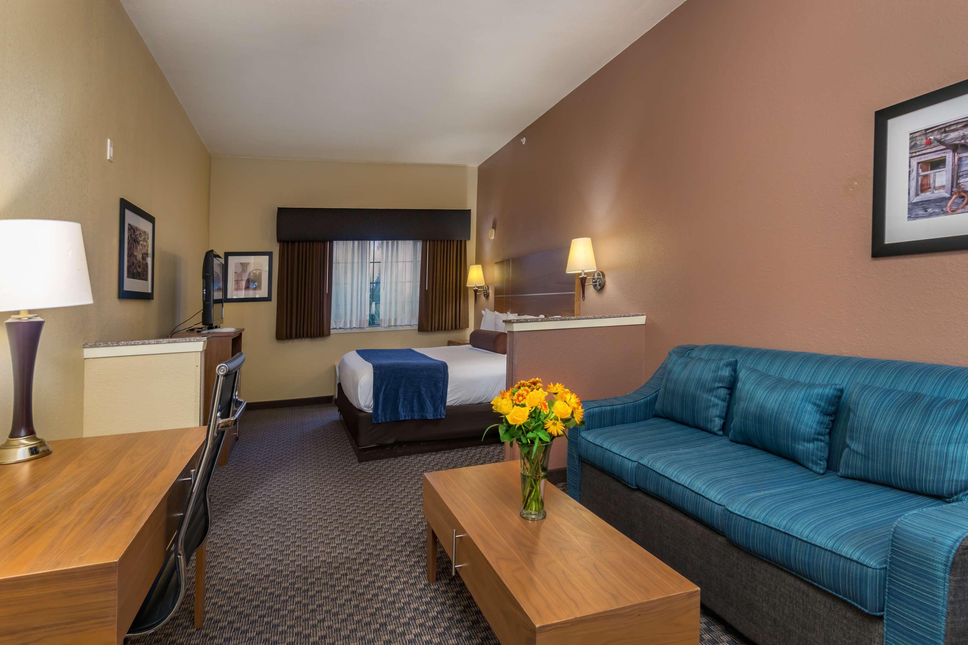Best Western Plus Shamrock Inn & Suites Bagian luar foto
