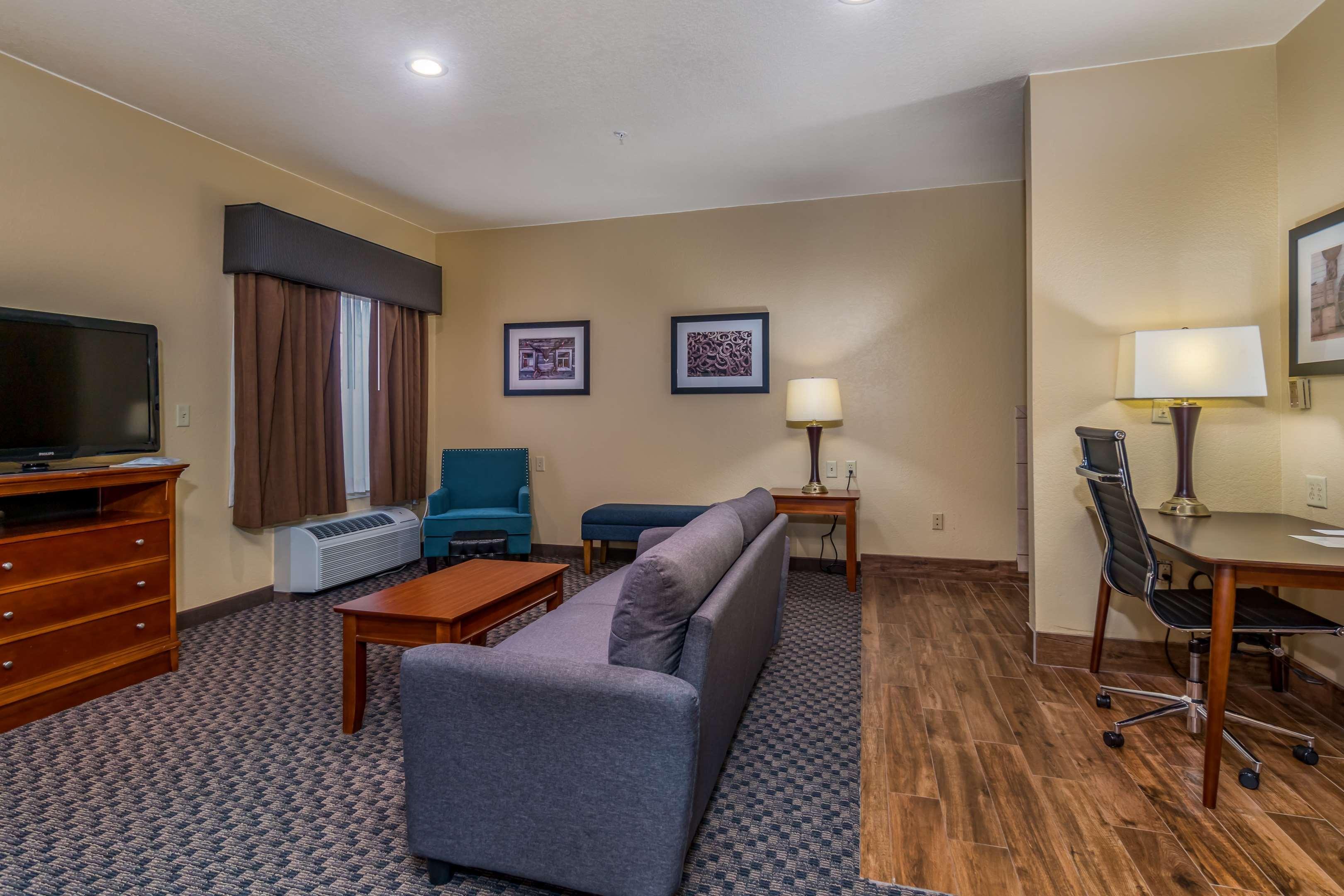 Best Western Plus Shamrock Inn & Suites Bagian luar foto