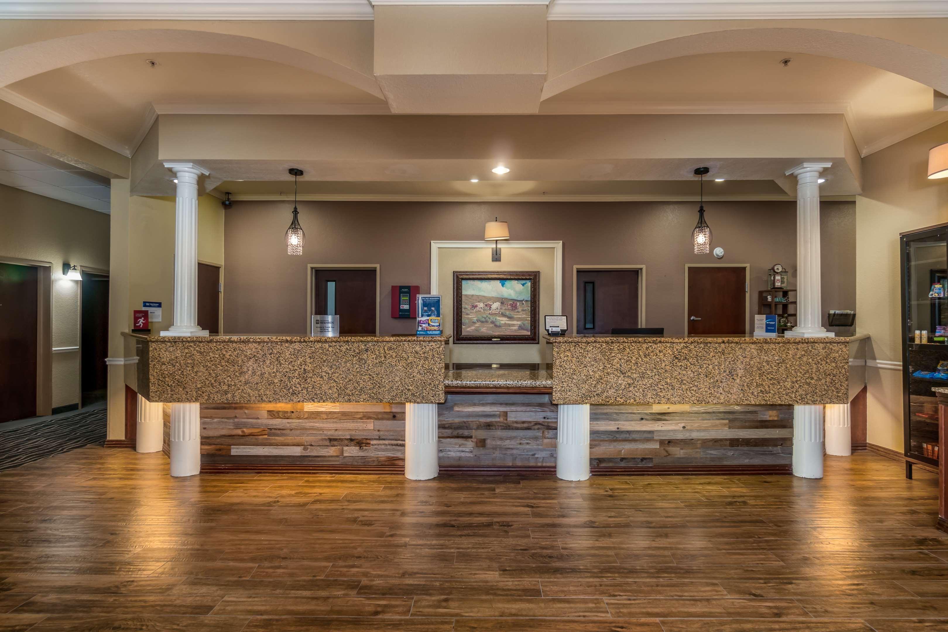Best Western Plus Shamrock Inn & Suites Bagian luar foto