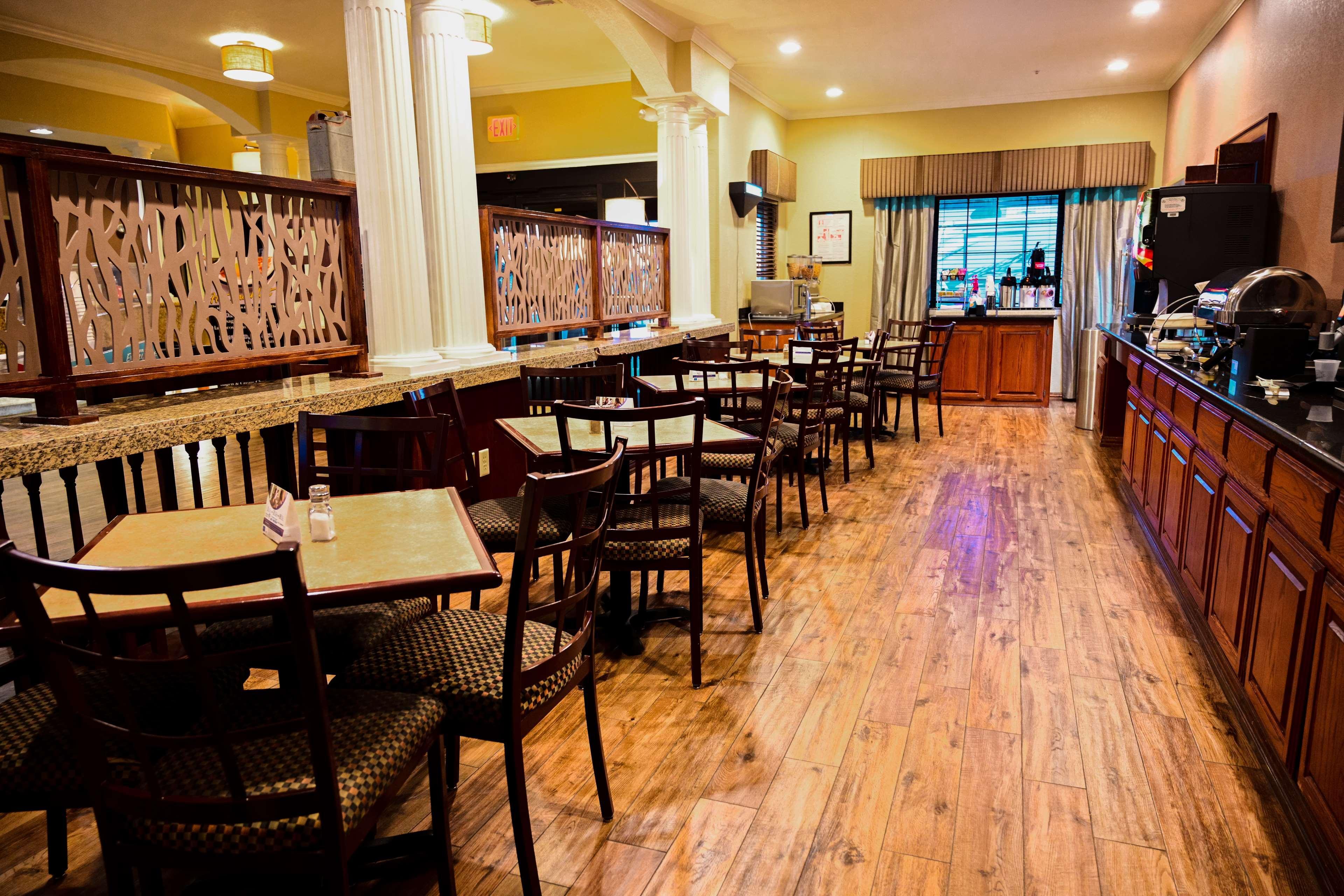 Best Western Plus Shamrock Inn & Suites Bagian luar foto