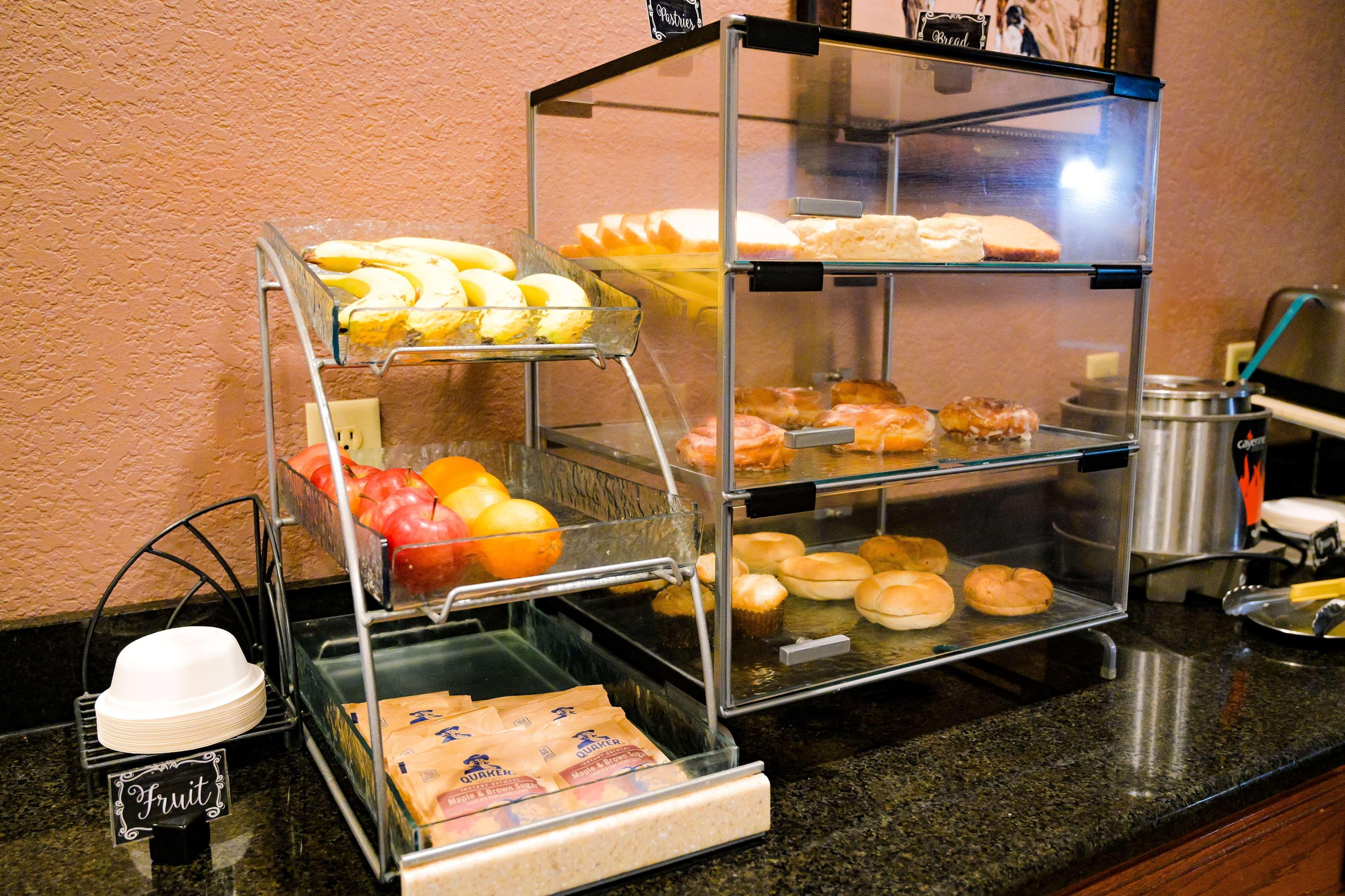 Best Western Plus Shamrock Inn & Suites Bagian luar foto