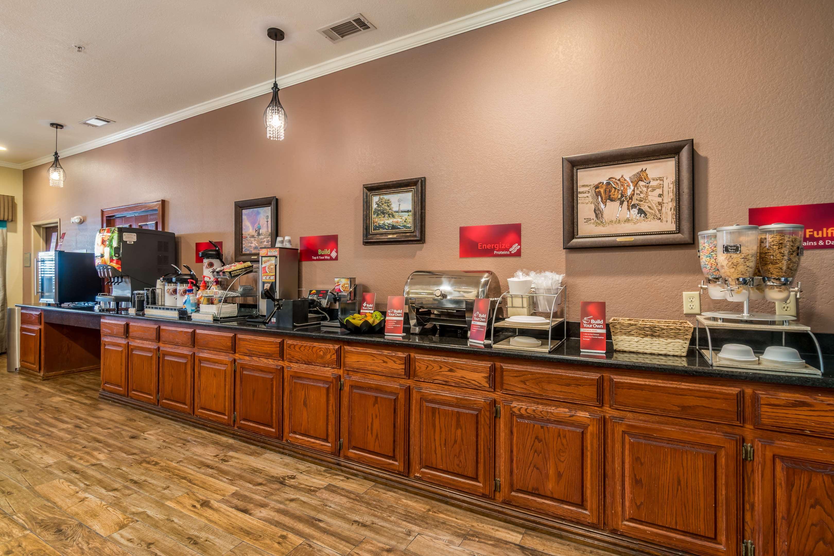 Best Western Plus Shamrock Inn & Suites Bagian luar foto
